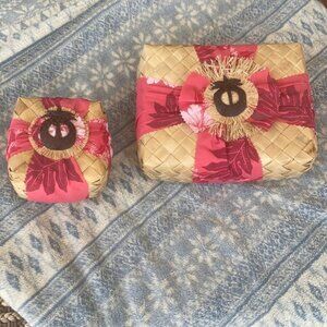 Lauhala Gift Boxes Pineapple centerpiece